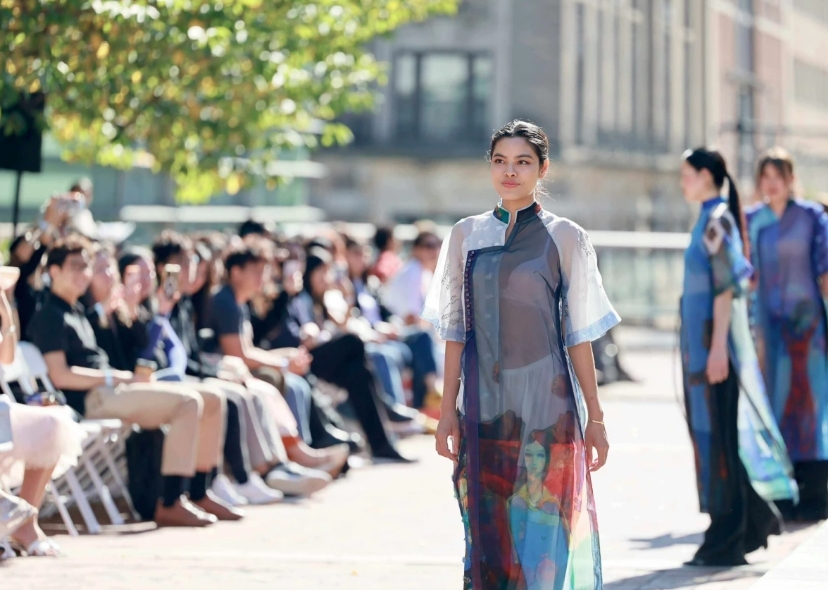 vietnam s ao dai takes center stage at columbia university cultural show picture 1