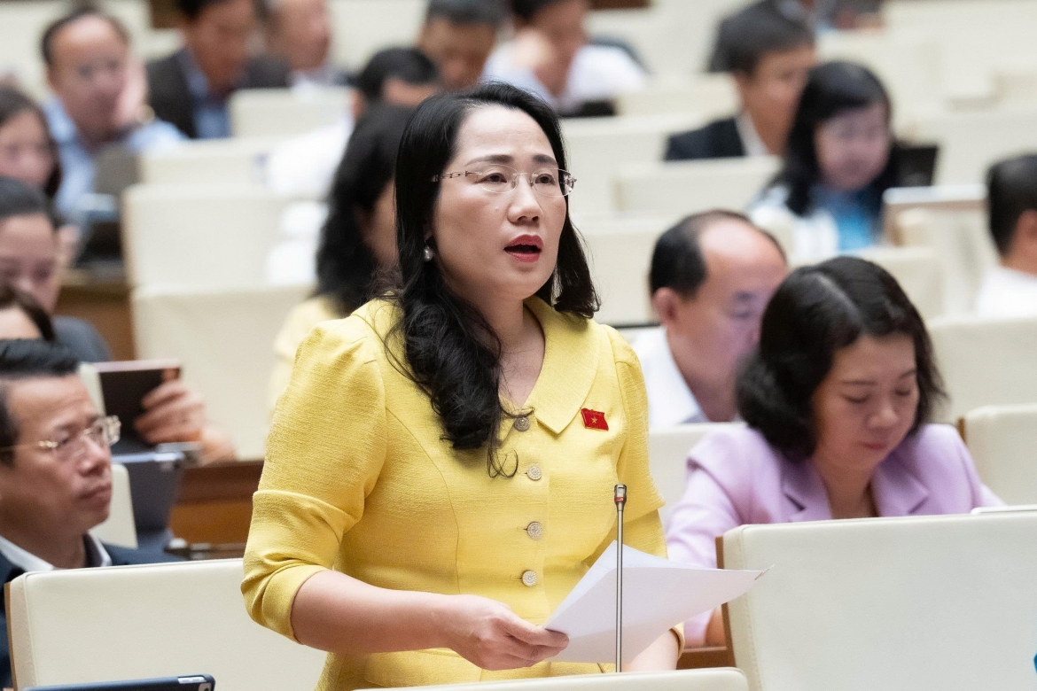 nghi truong nong voi van de bao hanh nhan vien y te, bao luc hoc duong hinh anh 3