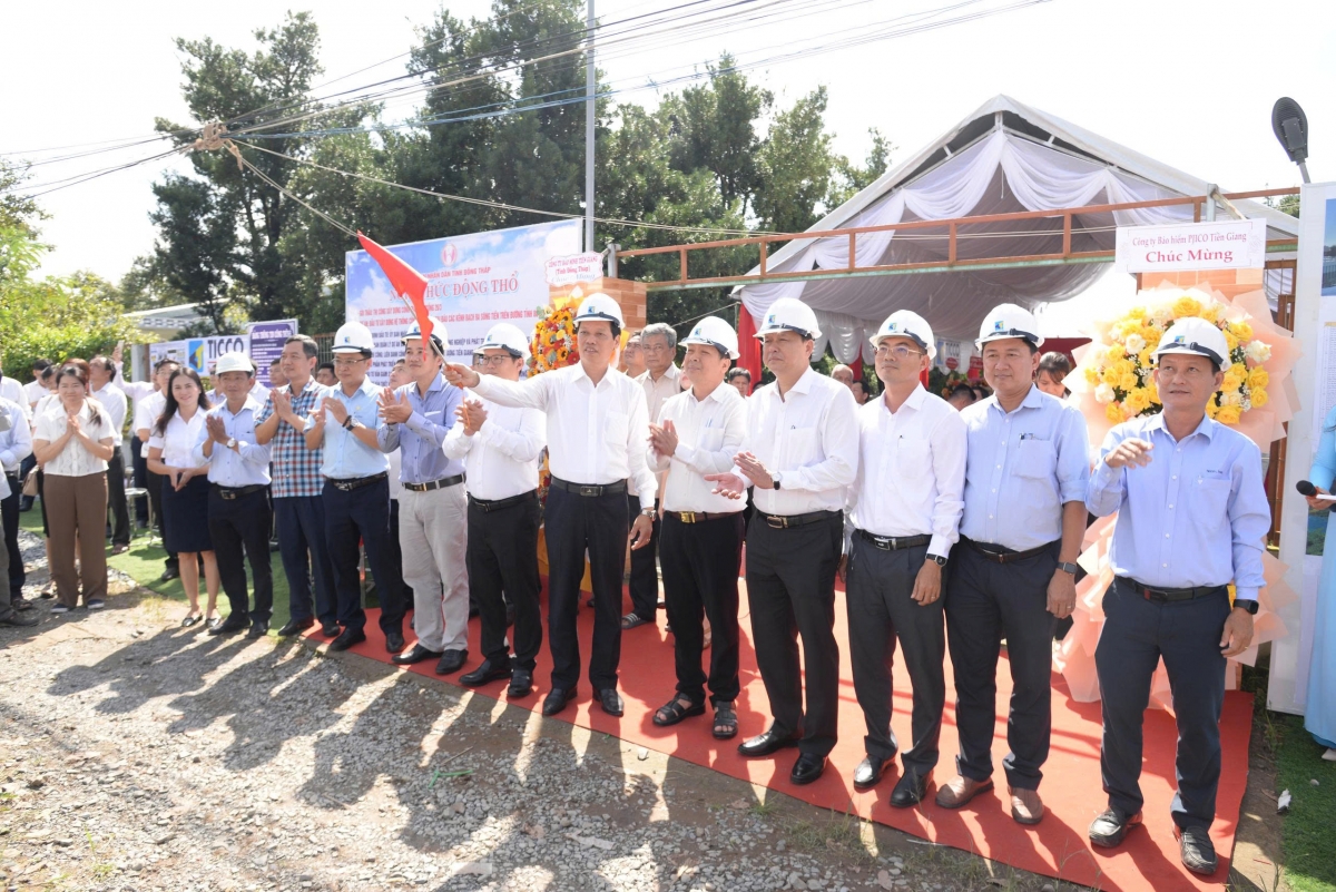 Đồng Tháp xây dựng cống ngăn mặn bảo vệ vùng trồng sầu riêng