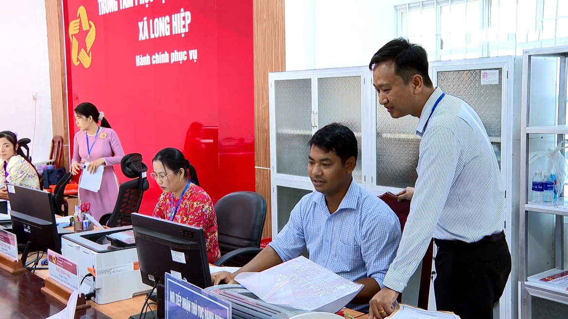 mo hinh chinh quyen 2 cap - cau noi hanh chinh hieu qua den dong bao khmer hinh anh 2