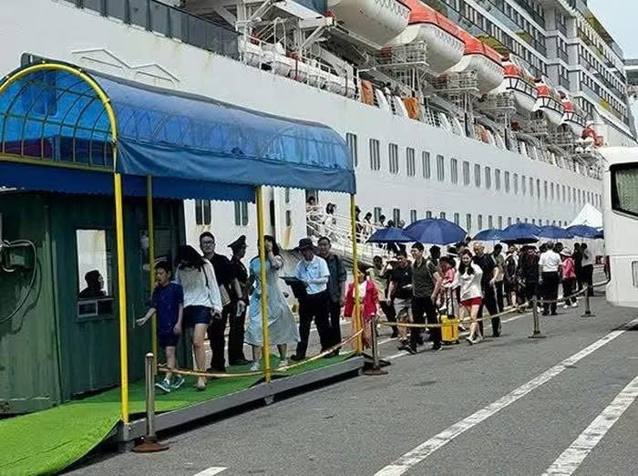 adora mediterranea brings nearly 2,500 chinese visitors to da nang picture 1