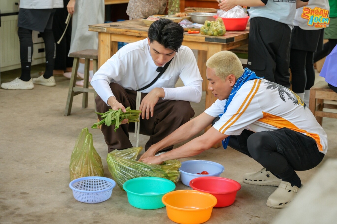 2 ngay 1 dem hieuthuhai hoa chang trai dam dang, bat chap tao hinh doc la hinh anh 3