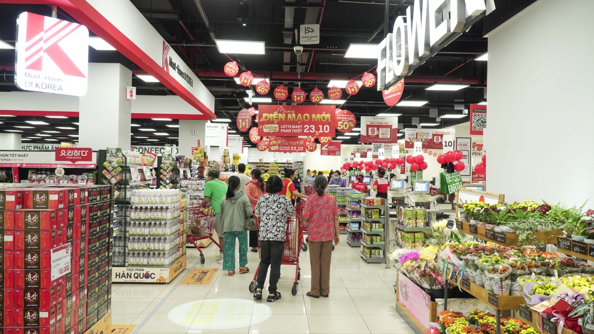 lotte mart phan thiet tai xuat an tuong voi mo hinh sieu thi kieu mau moi hinh anh 4