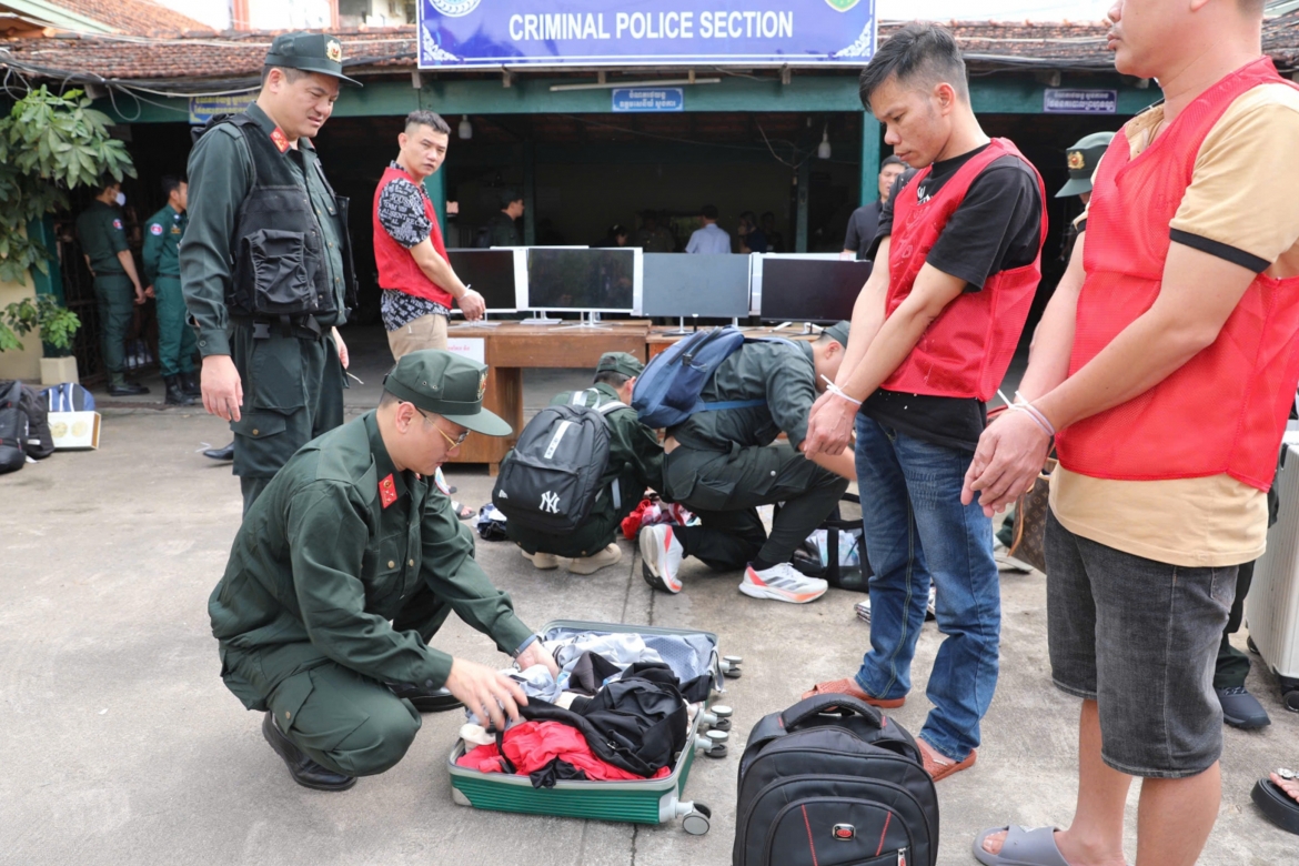 pha duong day lua dao qua mang hon 300 ty dong, bat 59 doi tuong tai campuchia hinh anh 1