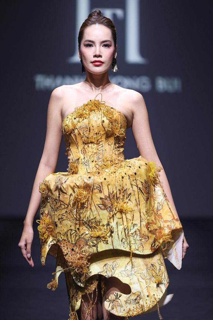 vietnamese culture introduced at shanghai fashion week ss26 picture 2 vietnamese culture introduced at shanghai fashion week ss26 picture 2