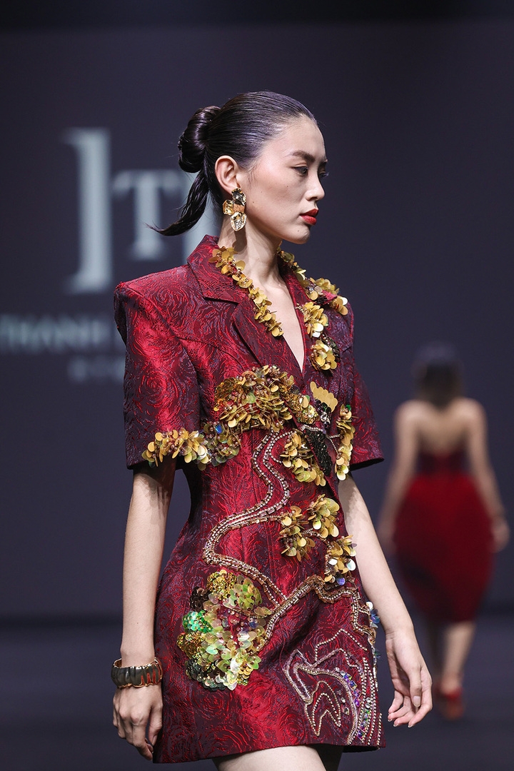 vietnamese culture introduced at shanghai fashion week ss26 picture 6 vietnamese culture introduced at shanghai fashion week ss26 picture 6
