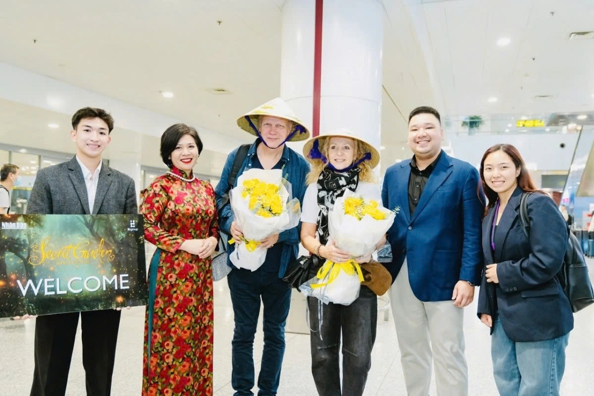 secret garden artists arrive in hanoi for 30th anniversary world tour picture 1 secret garden artists arrive in hanoi for 30th anniversary world tour picture 1