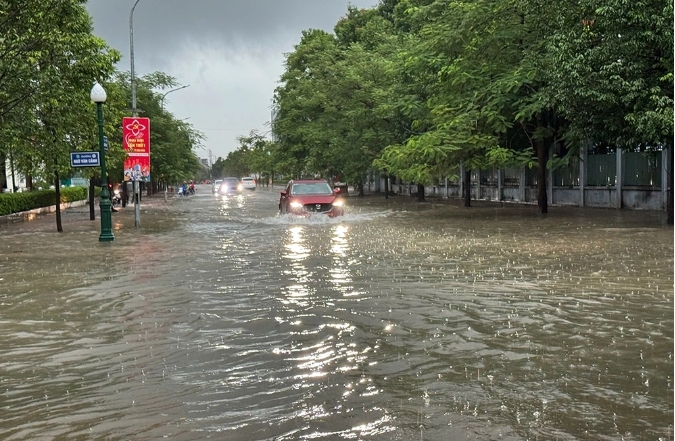 typhoon matmo impact widespread flooding engulfs northern vietnam picture 11