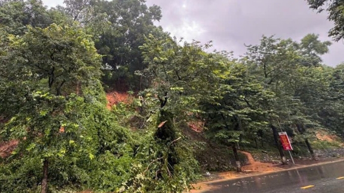typhoon matmo impact widespread flooding engulfs northern vietnam picture 10