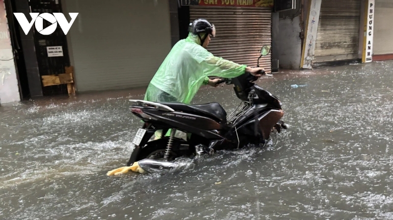 typhoon matmo impact widespread flooding engulfs northern vietnam picture 15