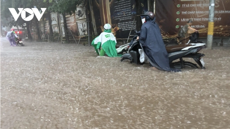 typhoon matmo impact widespread flooding engulfs northern vietnam picture 16