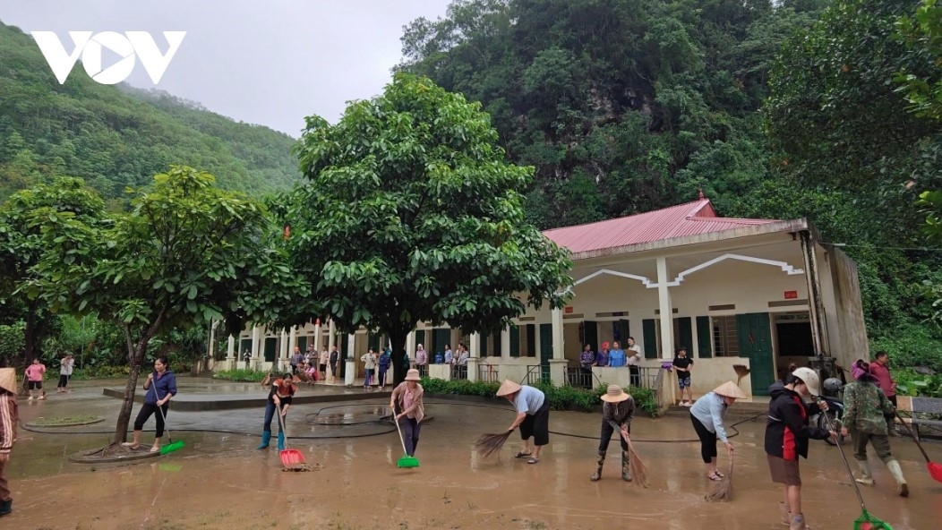 localities step up recovery efforts in the wake of typhoon bualoi picture 5
