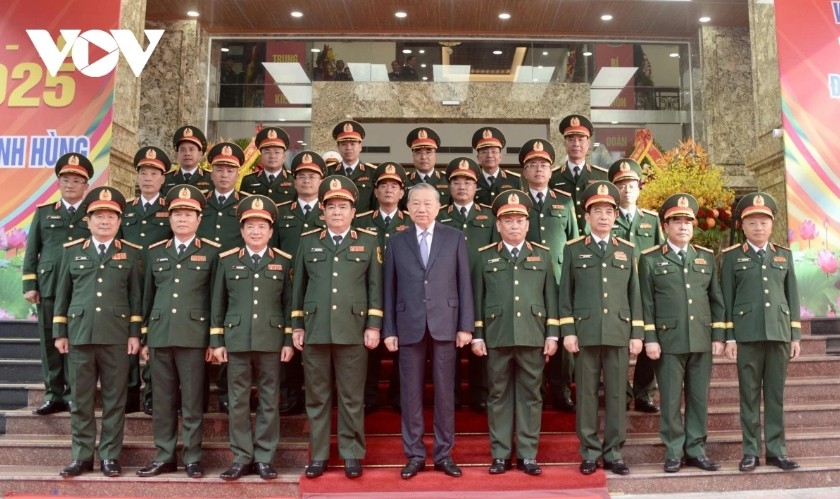 party chief calls for keen insight and professional acumen in defence intelligence officers picture 2 party chief calls for keen insight and professional acumen in defence intelligence officers picture 2