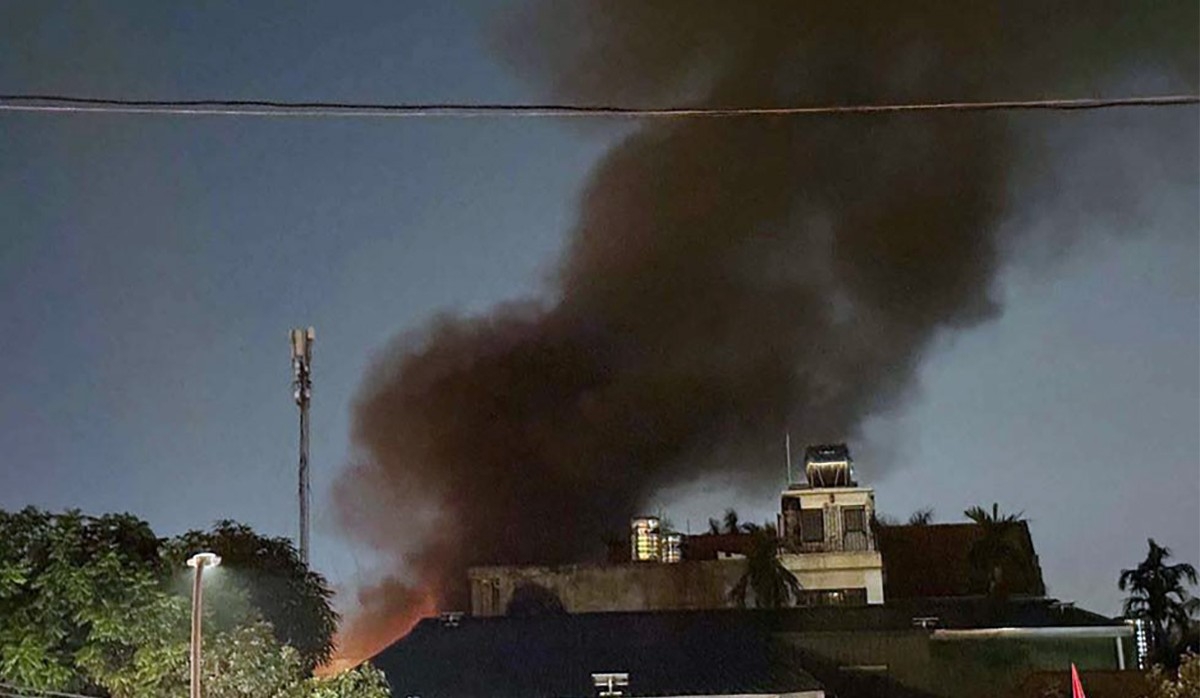 chay lon tai nha xuong hon 300m2 o nguyen khoai, ha noi hinh anh 2