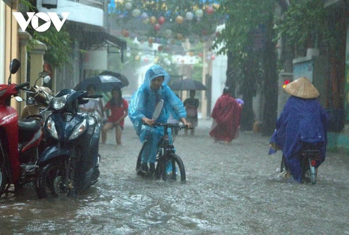 hà nội mưa to cả đêm, nguy cơ xảy ra ngập úng diện rộng hình ảnh 1 ha noi mua to ca dem, nguy co xay ra ngap ung dien rong hinh anh 1