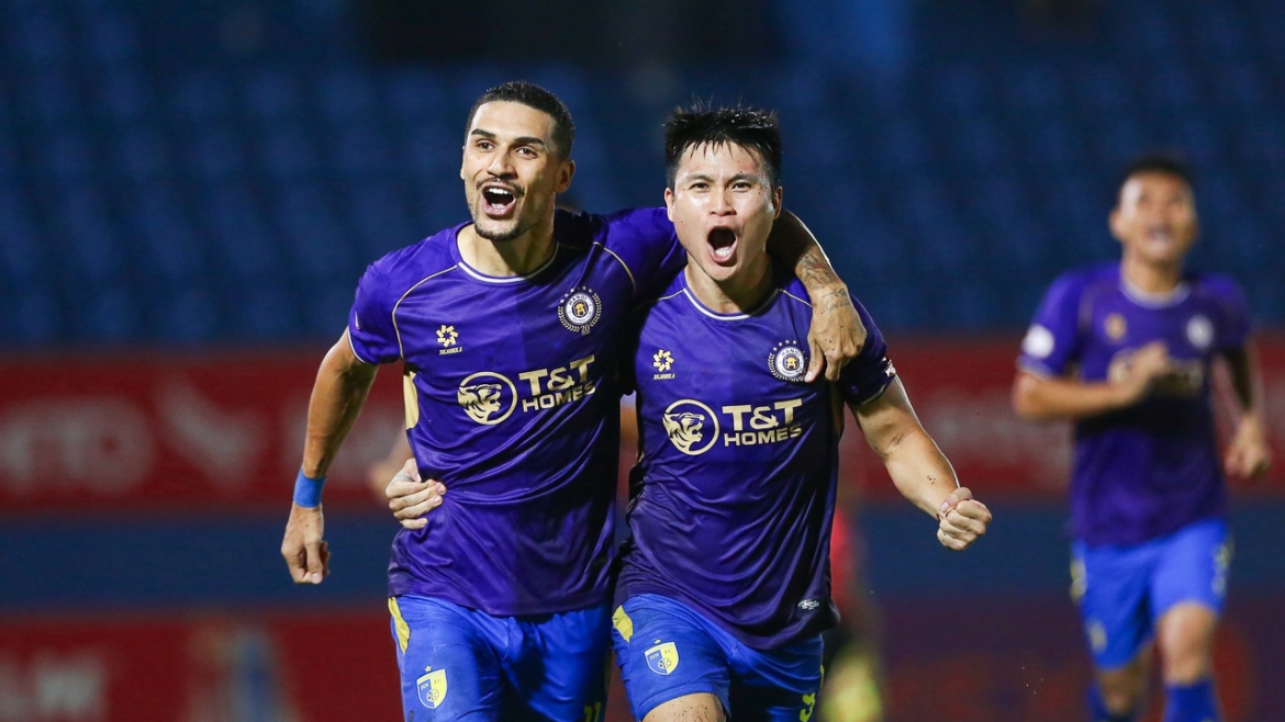 ket qua bong da viet nam hom nay 25 10 hlv kewell co chien thang dau tien hinh anh 1