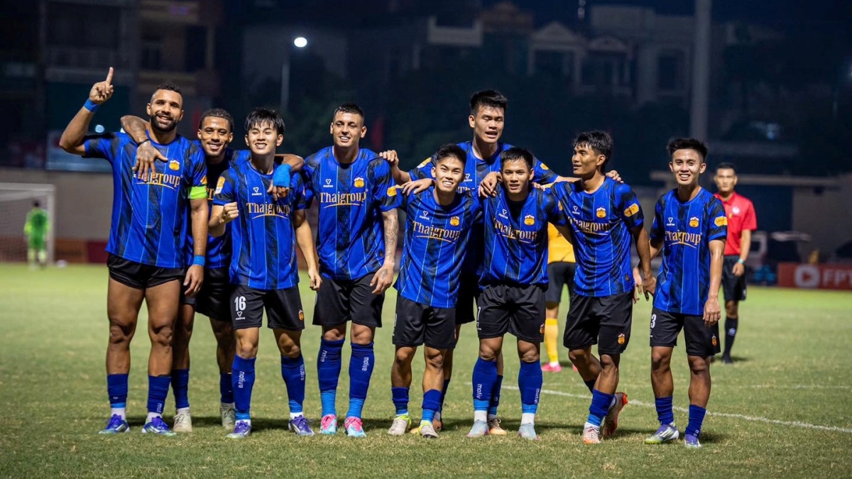 Vòng 8 V-League 2025/2026: Cuộc chiến của nhóm “cầm đèn đỏ”