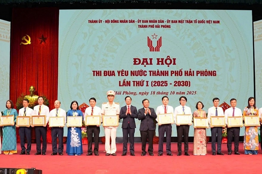 UBND Hải Phòng vinh danh Thuế thành phố vì thành tích tiêu biểu xuất sắc