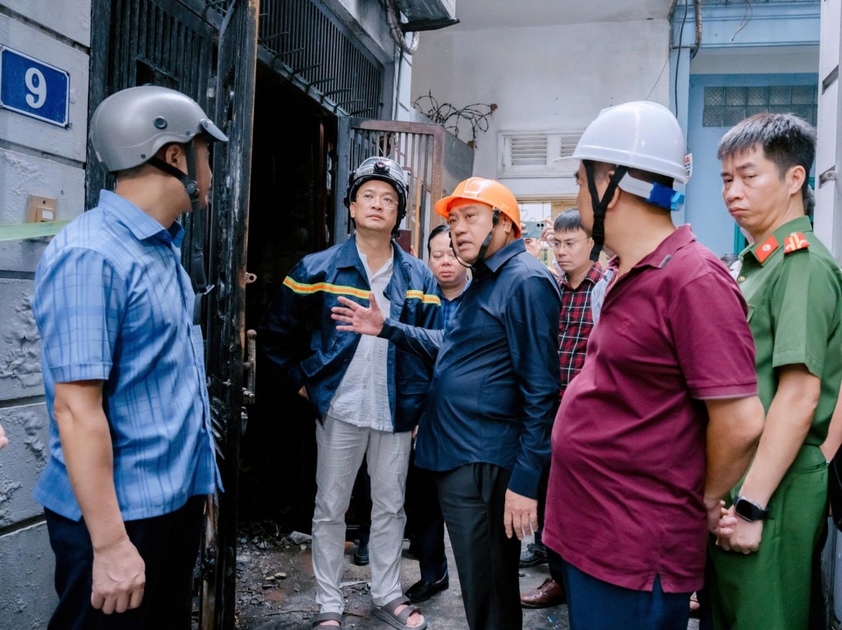 Chủ tịch Hà Nội chỉ đạo khẩn trương khắc phục hậu quả vụ cháy làm 5 người tử vong