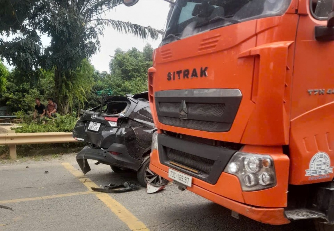 tai xe o to con bi nan tren duong ho chi minh da tu vong hinh anh 1
