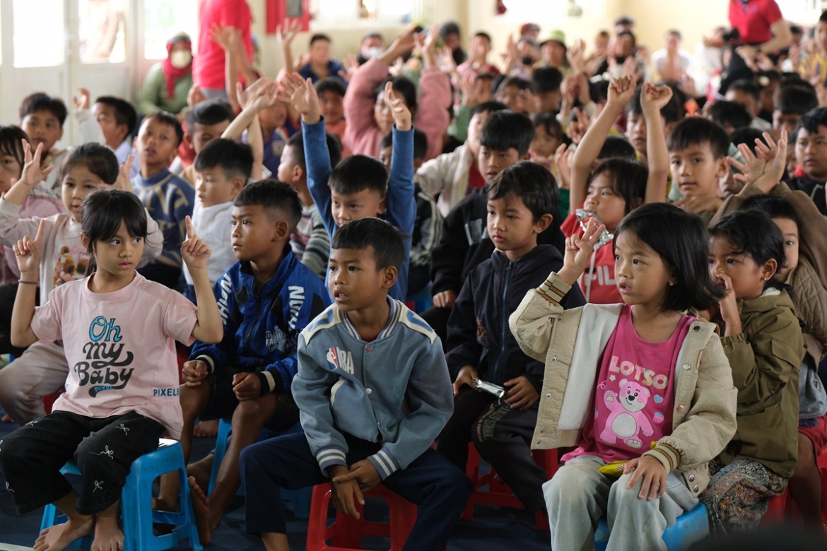  sach ve lang o vung dem vuon quoc gia ta Dung hinh anh 4