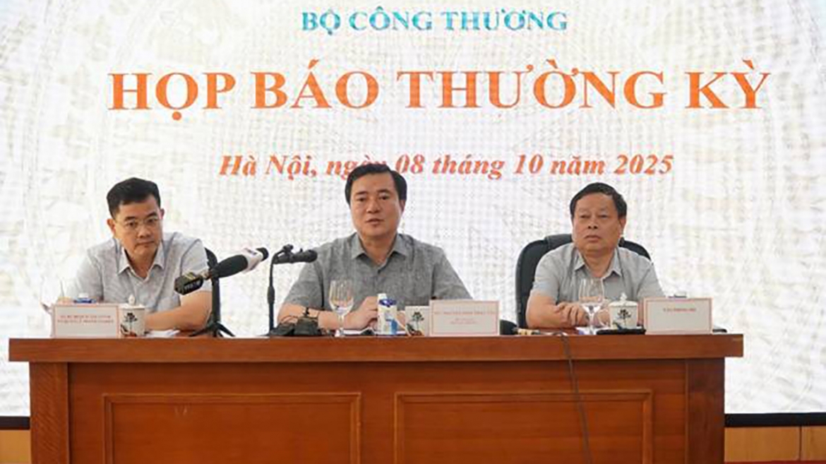 hoi cho mua thu 2025 cong tac chuan bi co so ha tang da co ban hoan tat hinh anh 1