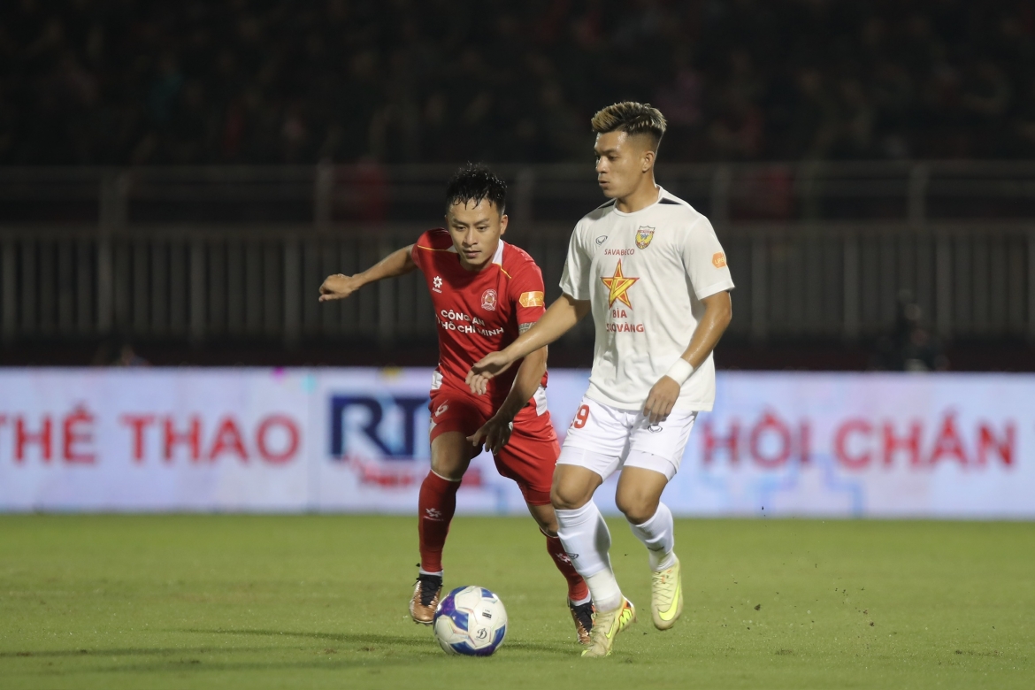 cac cau thu bi treo gio o vong 8 v-league 2025 2026 hinh anh 1