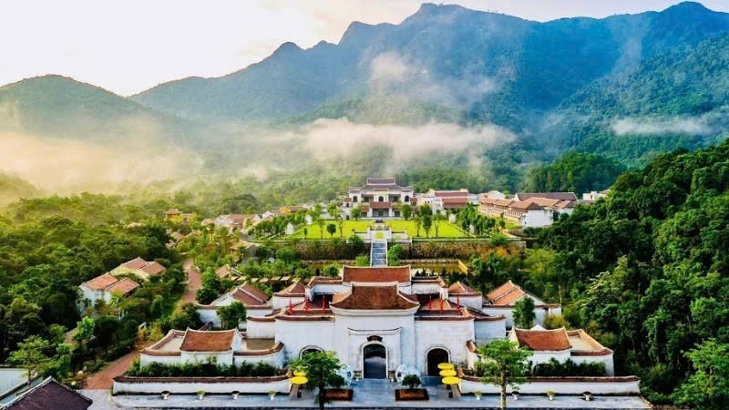 cuoc thi anh khoanh khac di san yen tu-vinh nghiem-con son, kiep bac hinh anh 1