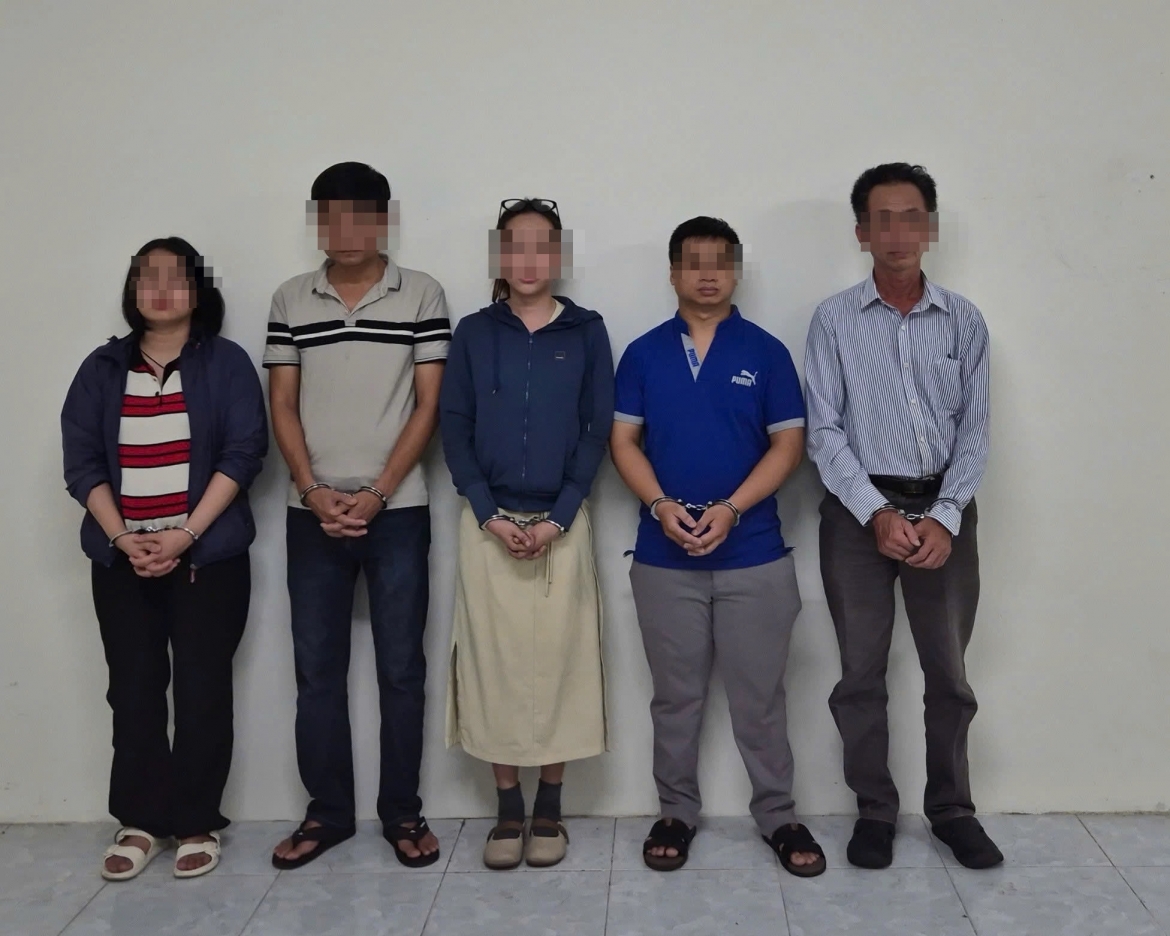 khoi to e-kip phau thuat khien 1 nguoi tu vong sau nang nguc hinh anh 1