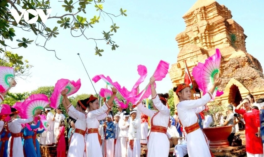 cultural diversity-vietnam s competitive advantage in international integration picture 2