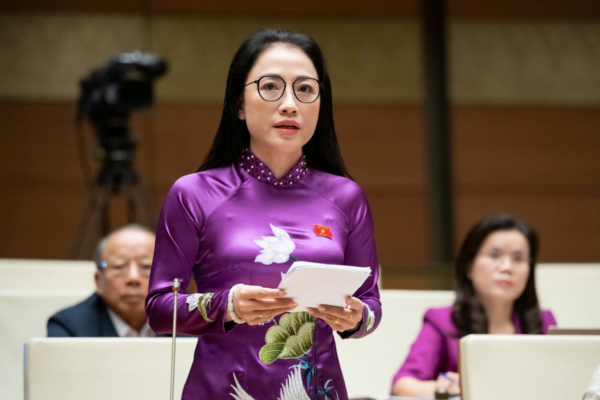 nghi truong nong voi van de bao hanh nhan vien y te, bao luc hoc duong hinh anh 1