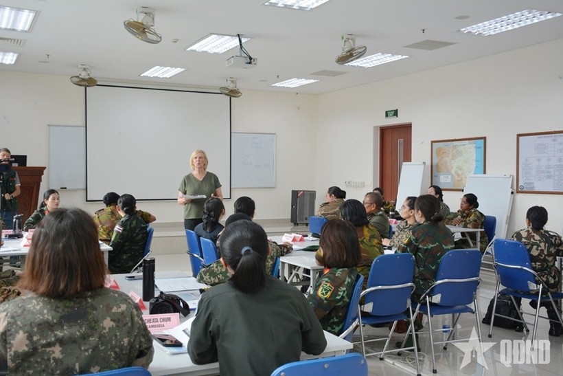 Training course opens for female peacekeepers in Hanoi