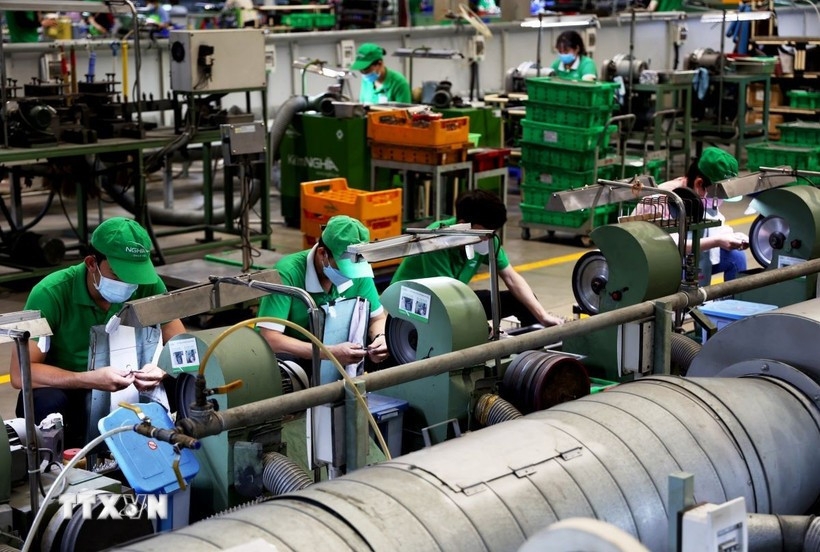 labour market improves in q3, but challenges persist picture 1
