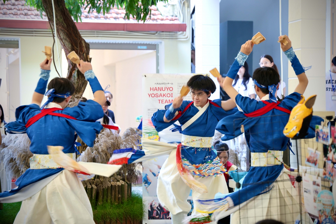 aki matsuri 2025 khi mua thu nhat ban ghe tham ha noi hinh anh 1