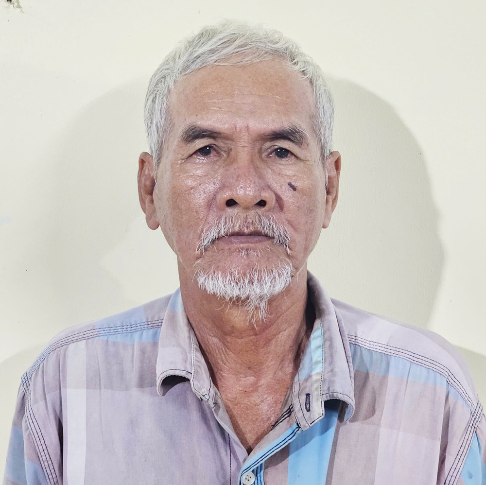 bat tam giam ong gia 71 tuoi hiep dam be gai 10 tuoi hinh anh 1