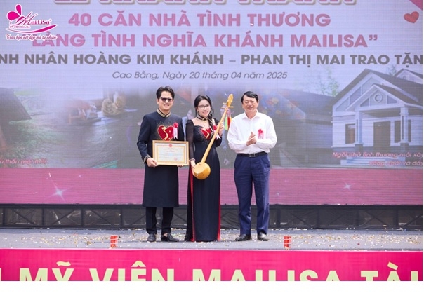sau bao so 10 vo chong doanh nhan mailisa cuu tro 5 ty dong ba con mien trung hinh anh 4