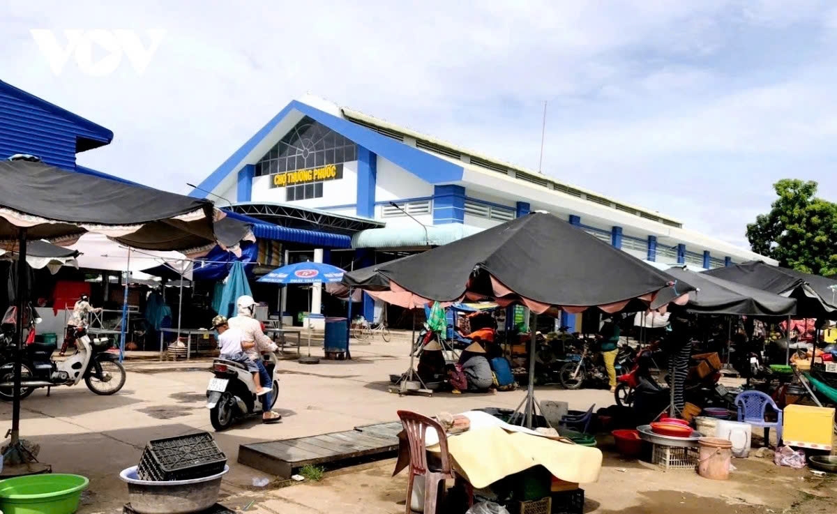 the life of fisherfolk during the floating season in the mekong delta picture 5