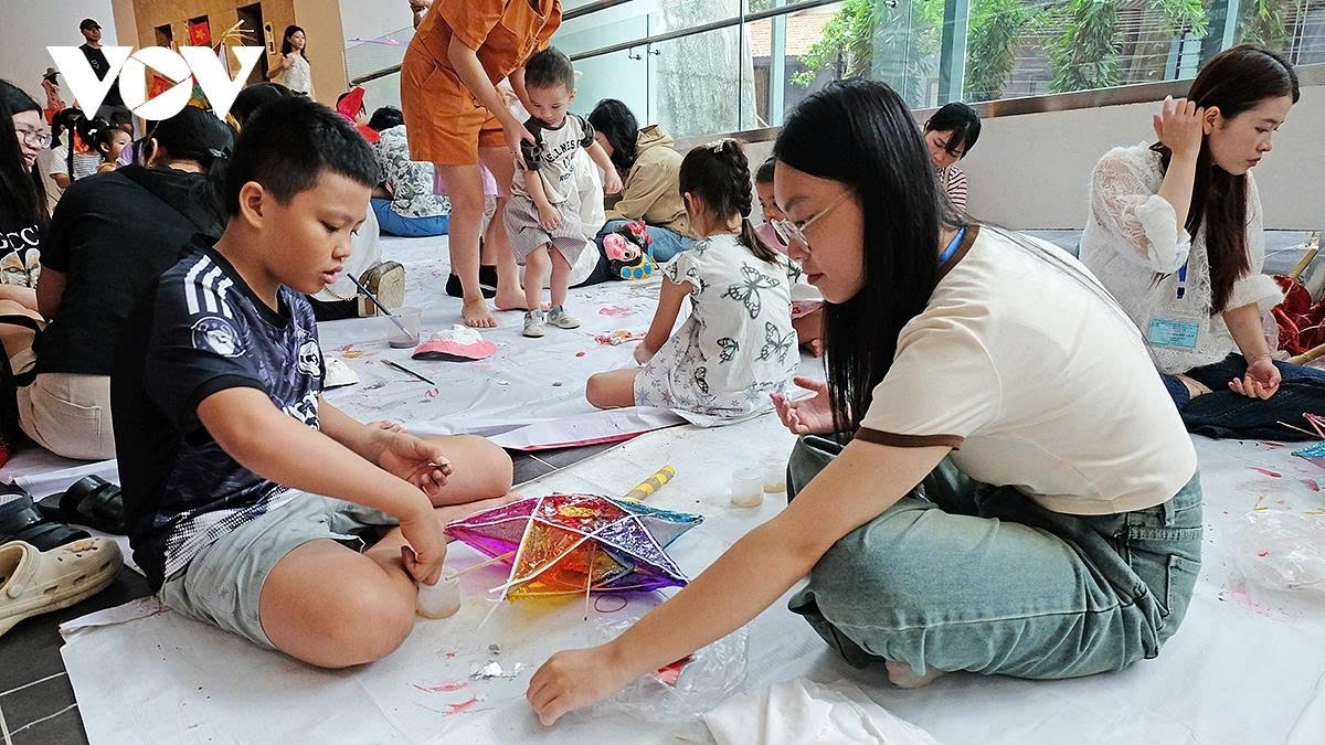 joyful mid-autumn festival at vietnam museum of ethnology picture 9