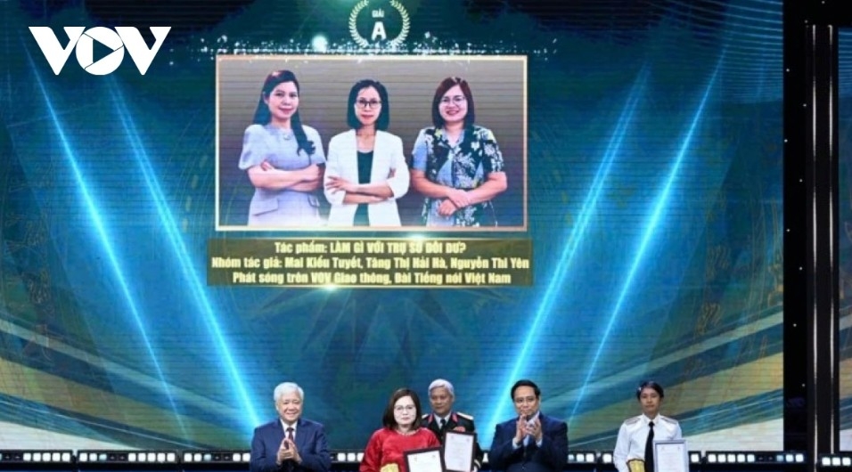 vov wins four prizes at national press awards on anti-corruption efforts picture 4