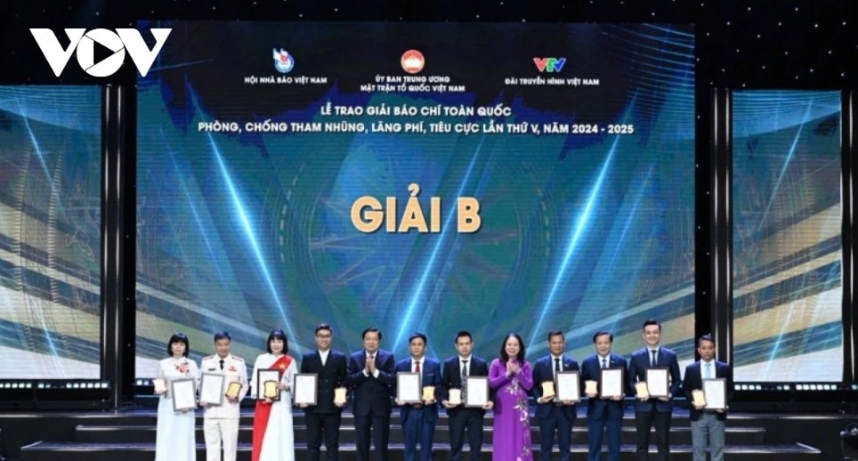 vov wins four prizes at national press awards on anti-corruption efforts picture 5