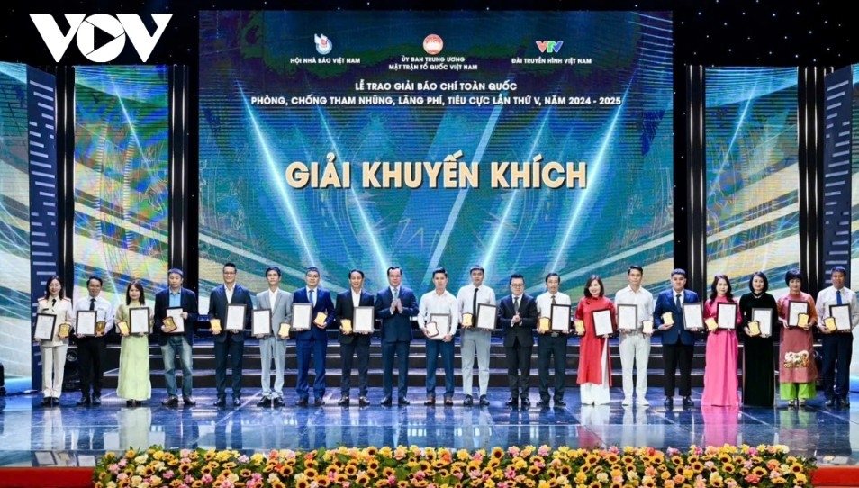 vov wins four prizes at national press awards on anti-corruption efforts picture 8