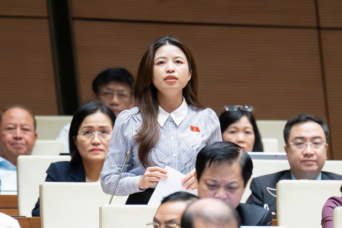 nghi truong nong voi van de bao hanh nhan vien y te, bao luc hoc duong hinh anh 2