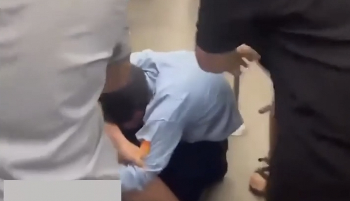 Công an TP.HCM đang xác minh vụ bảo vệ trên tàu Metro số 1 bị hành hung