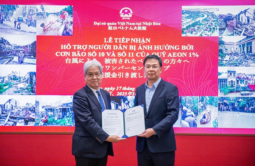 Aeon supports Vietnamese people affected by recent storms