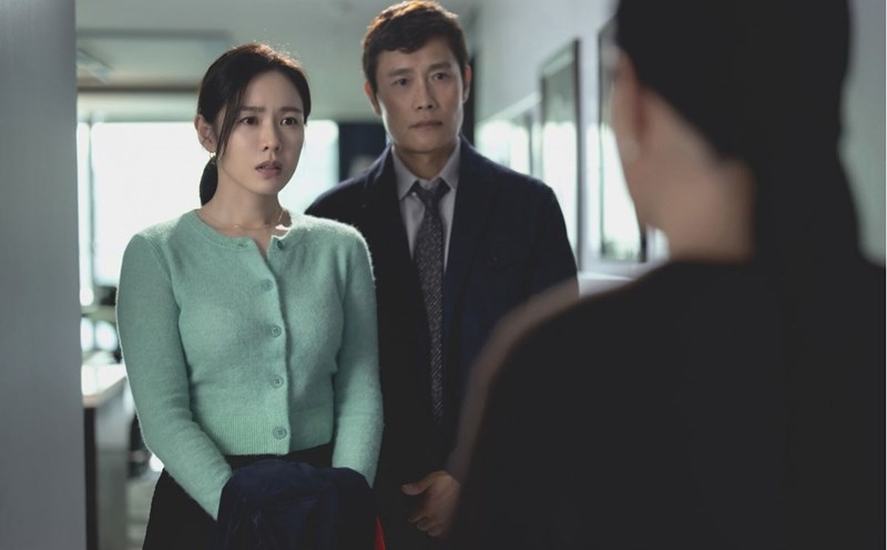 Son Ye-jin tỏ sáng với “No Other Choice” trên đường đua Oscar 2025