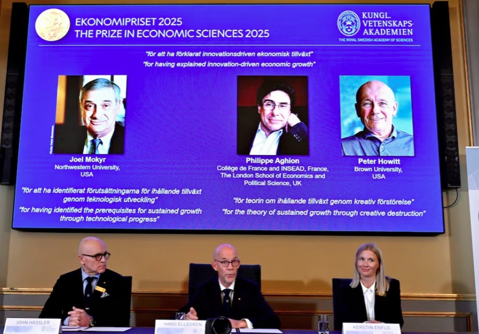 giải nobel kinh tế 2025 tăng trưởng bền vững dựa vào đâu hình ảnh 1 giai nobel kinh te 2025 tang truong ben vung dua vao dau hinh anh 1