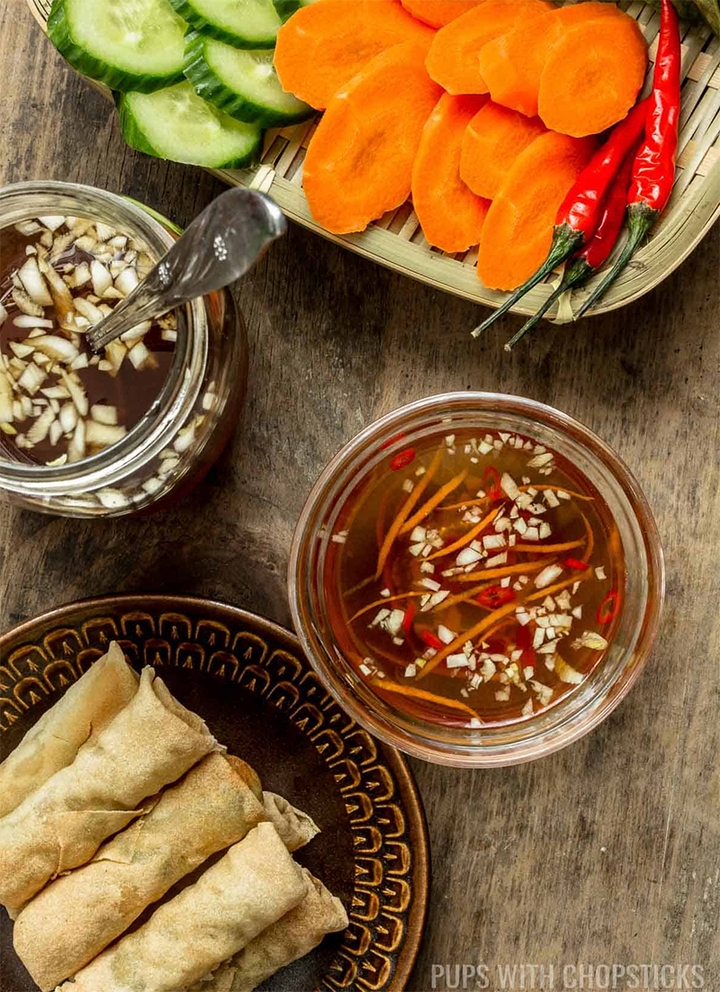 khi nao khong nen dung nuoc mam da het han hinh anh 2