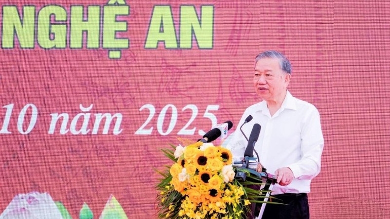 party and state give special attention to border regions party leader to lam picture 1