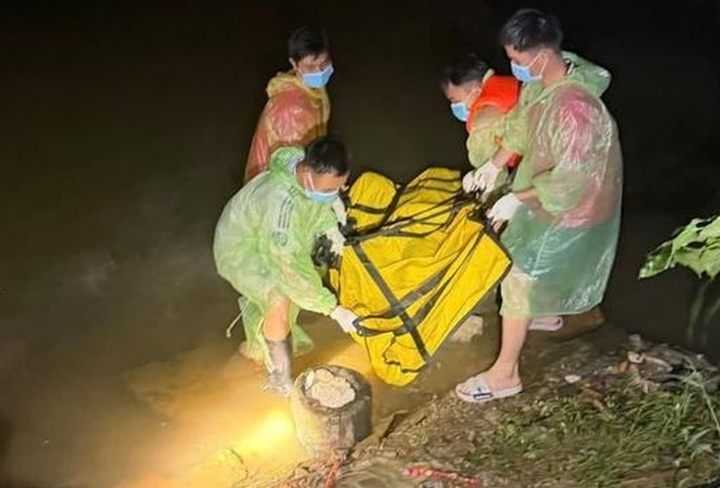 thi the nam gioi noi tren song o hue, co chu teamviewer tren ao hinh anh 1