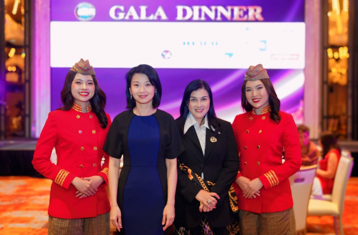 vietjet tien phong trao quyen, lan toa cam hung phu nu trong bau troi hang khong hinh anh 1